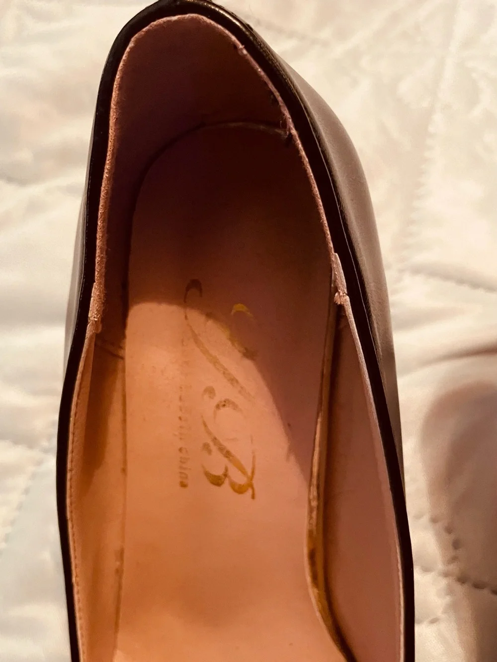 Elegant Black Pointed-Toe Heels
